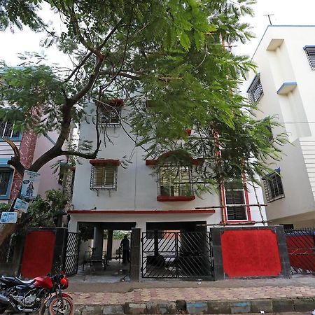 Oyo 17187 Urban Casa Hotel Kolkata Exterior photo